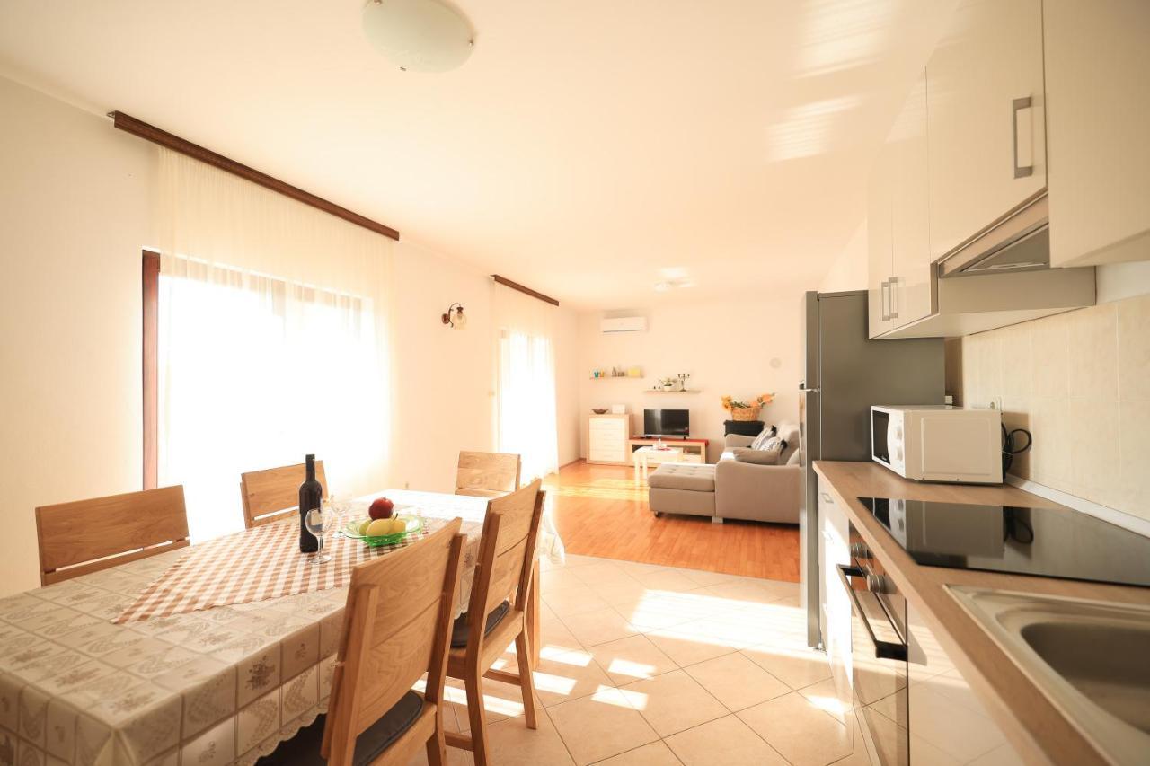 Apartments Ana Petrcane Luaran gambar