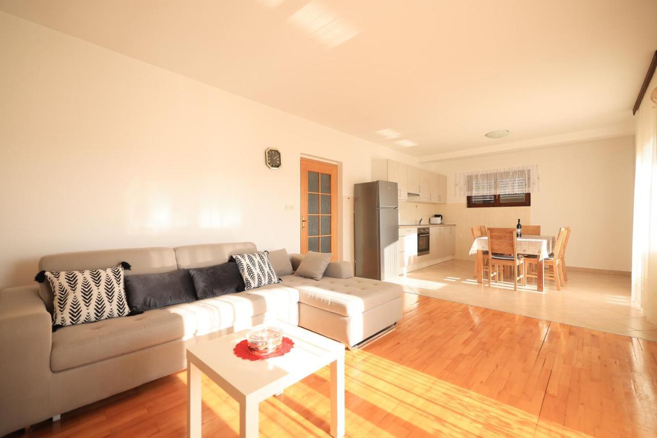 Apartments Ana Petrcane Luaran gambar
