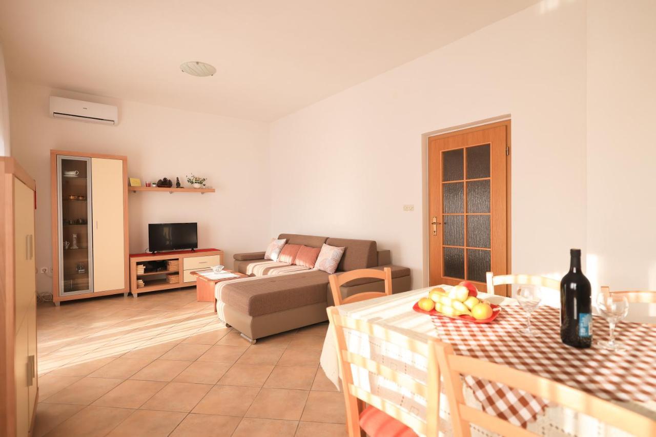 Apartments Ana Petrcane Luaran gambar