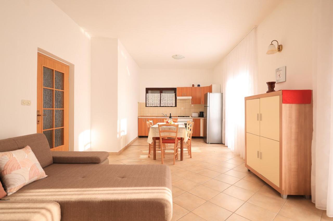 Apartments Ana Petrcane Luaran gambar